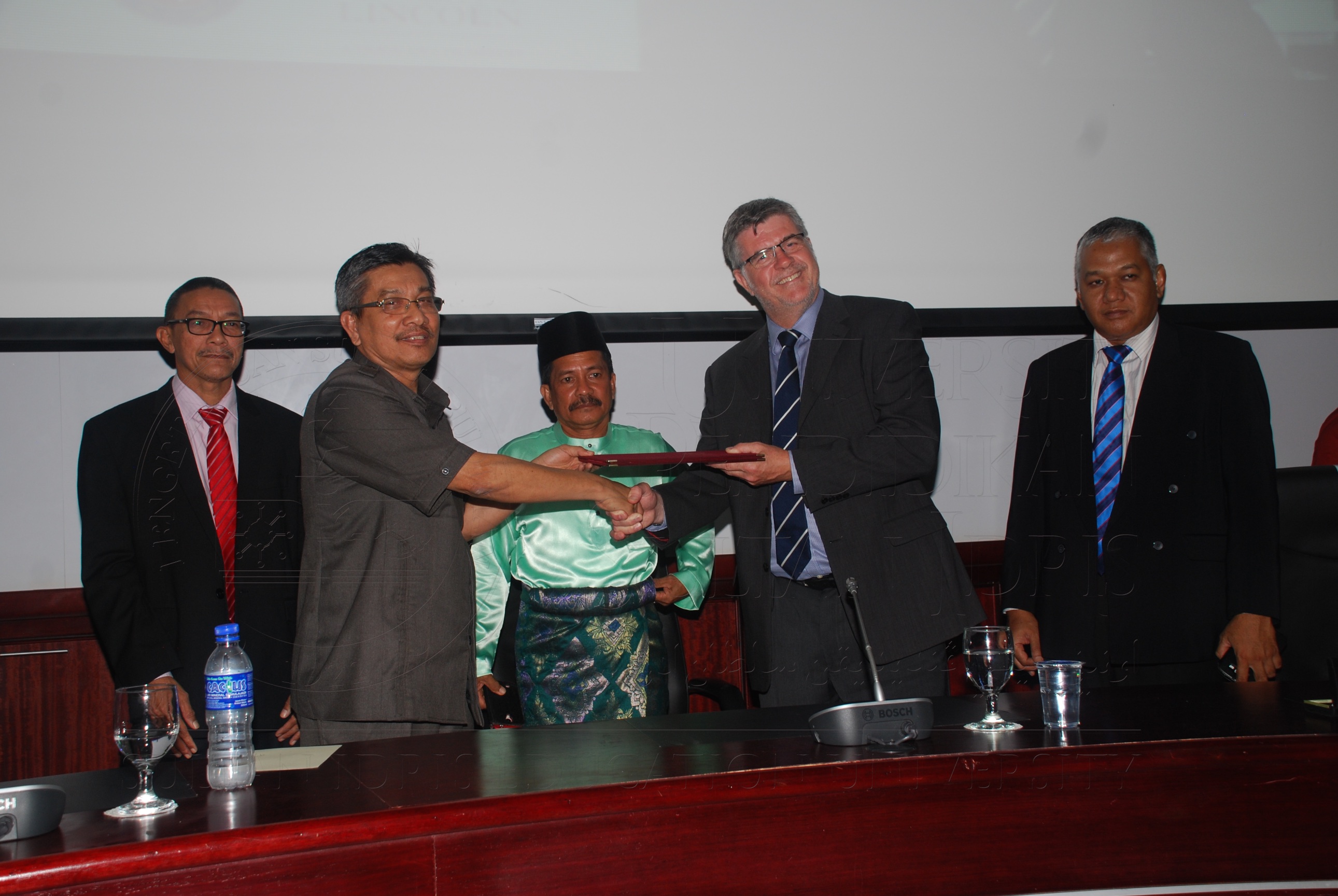 PRO15 134 LOI DSC 0669